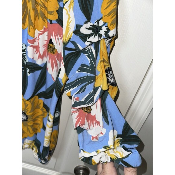 Coco Bianco Womens Size Small Top Bell Sleeves Tie Front Floral India - Picture 6 of 7